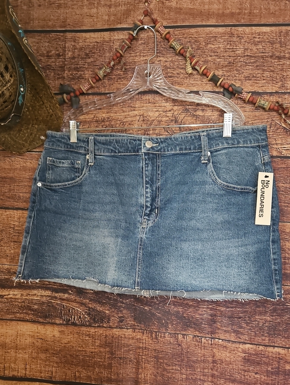 NWT " NO BOUNDARIES" CLASSIC DENIM MINI SKIRT! Size